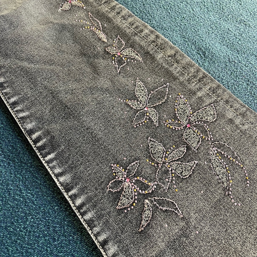 Vintage Embroidered Floral Low Rise Flare Jeans - Picture 3 of 9